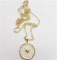 Кулон Белое Сердце с эмалью на цепочке цвет золото - фото 7093