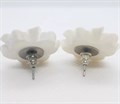 Серьги Белые цветы, перламутровый пластик 3953